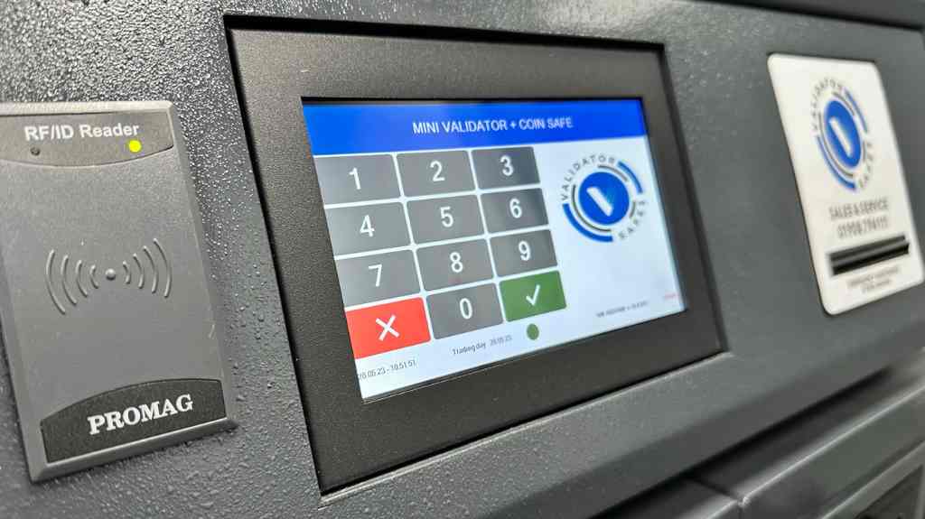 Smart Cash Deposit Safes